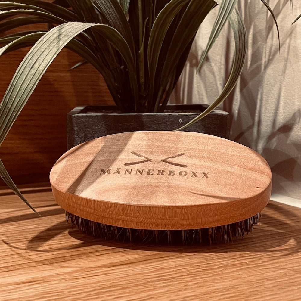Bartbürste mit Wildschweinborsten